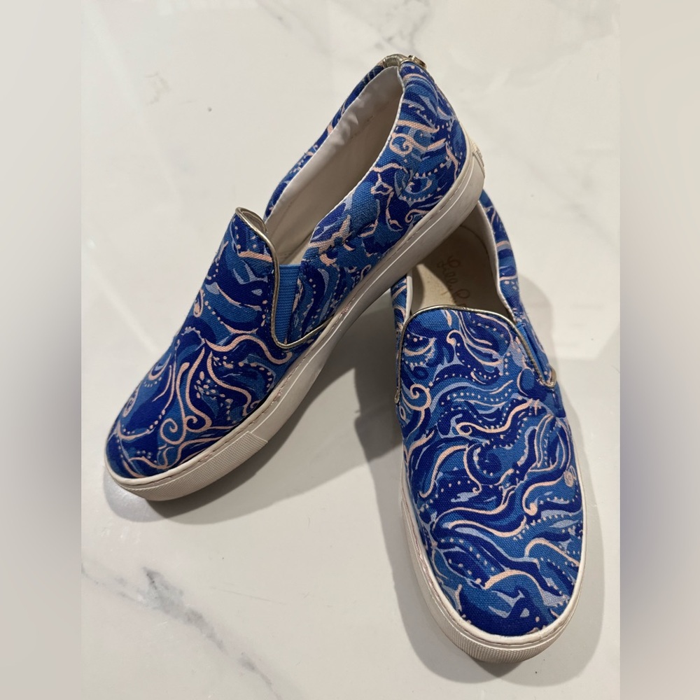 Lilly Pulitzer Julie Loafer. Size 9. Blue Print.